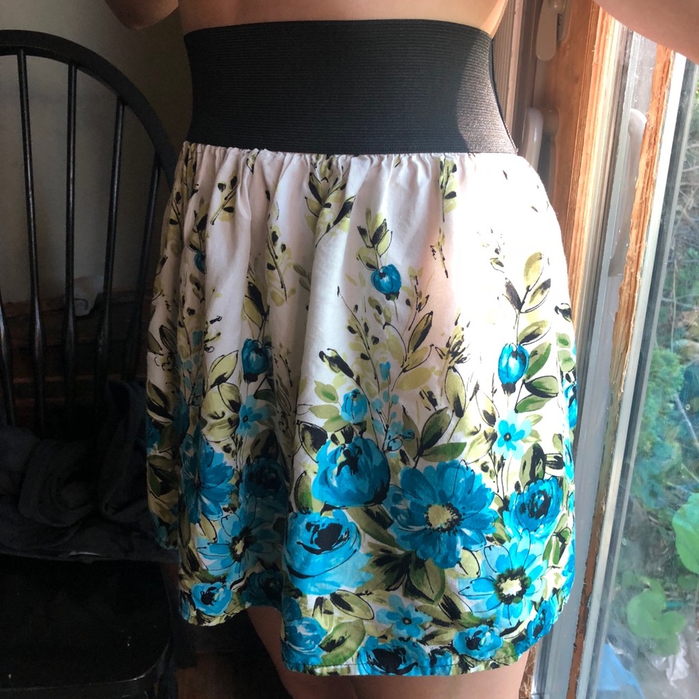 Amy Byer Floral Skirt!